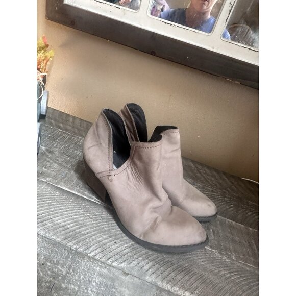 Steve Madden Women’s Austin Stone Nubuck Ankle Boots Shoes SZ 8 - Picture 3 of 5